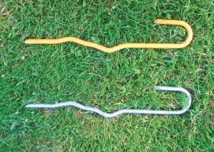 9" HEAVY DUTY CANDY CANE STAKE