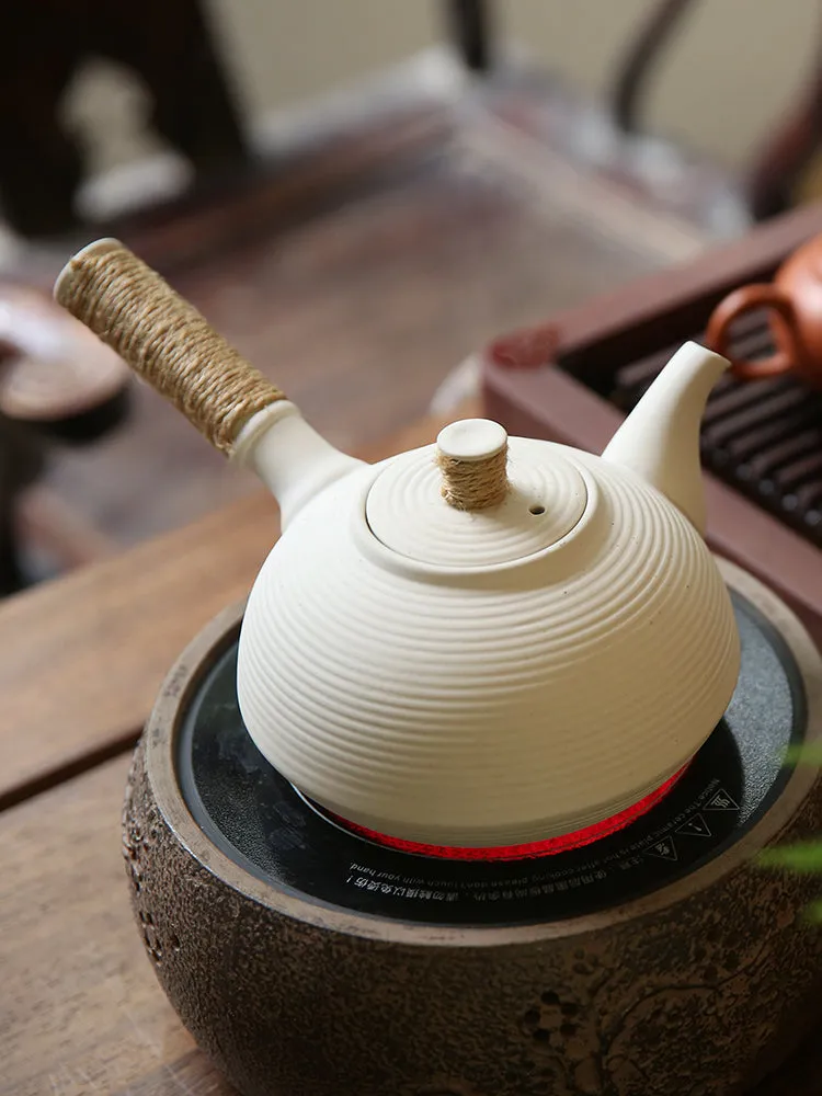 Chaozhou "Sha Tiao" Water Boiling Kettle in White Clay 680ml