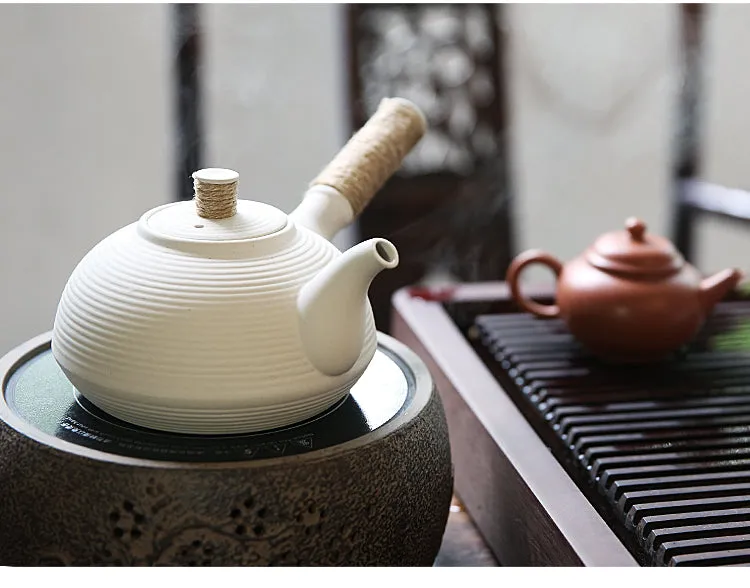 Chaozhou "Sha Tiao" Water Boiling Kettle in White Clay 680ml