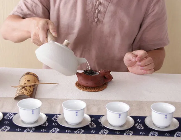 Chaozhou "Sha Tiao" Water Boiling Kettle in White Clay 680ml