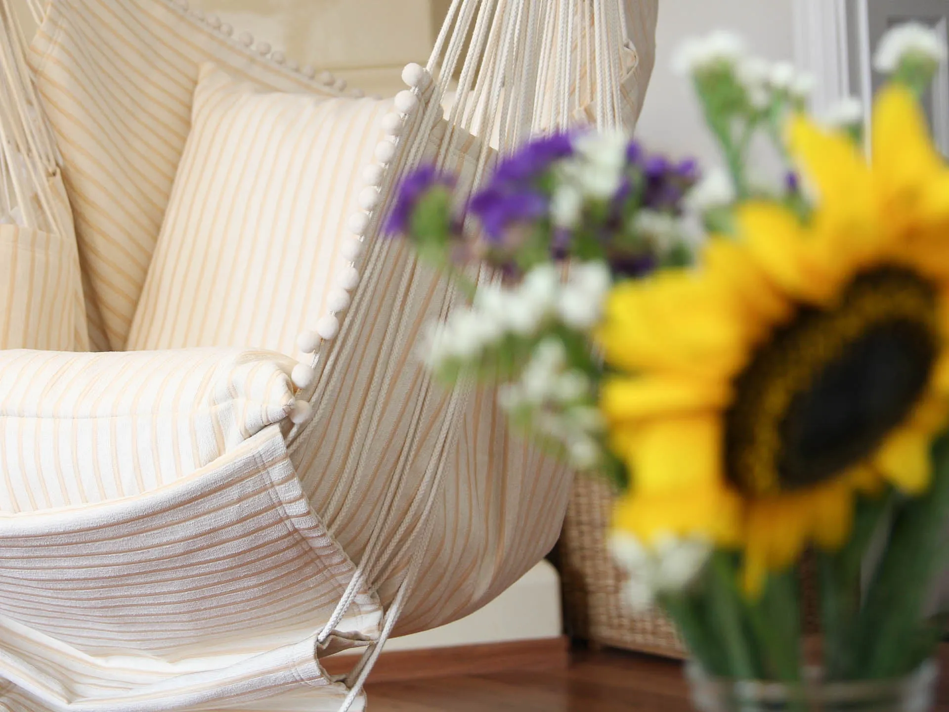 Hammock chair - beige with stripes