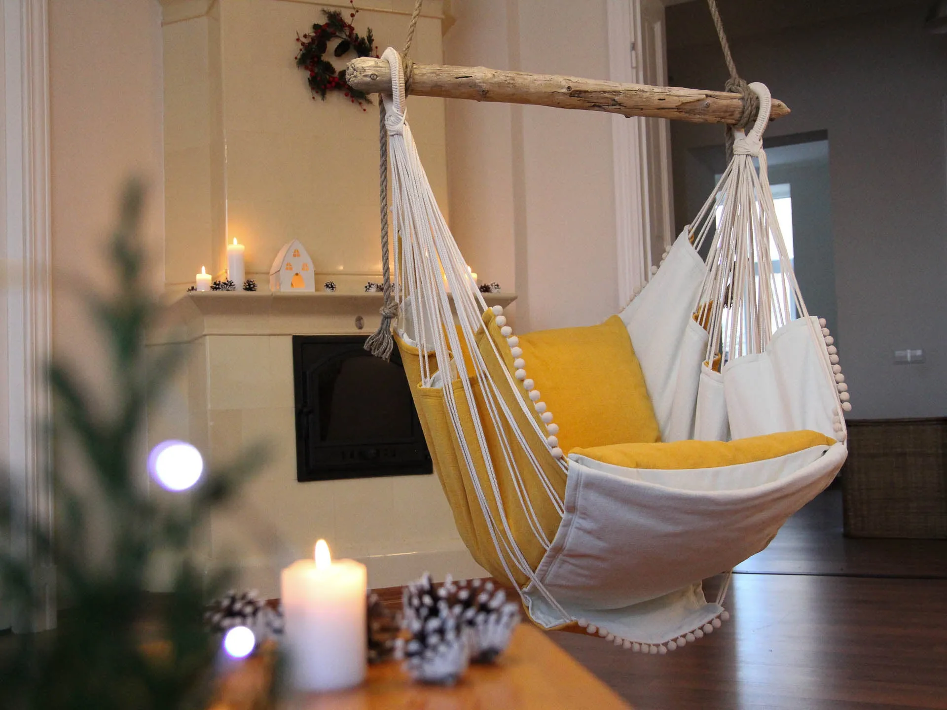 Hammock chair - yellow & white