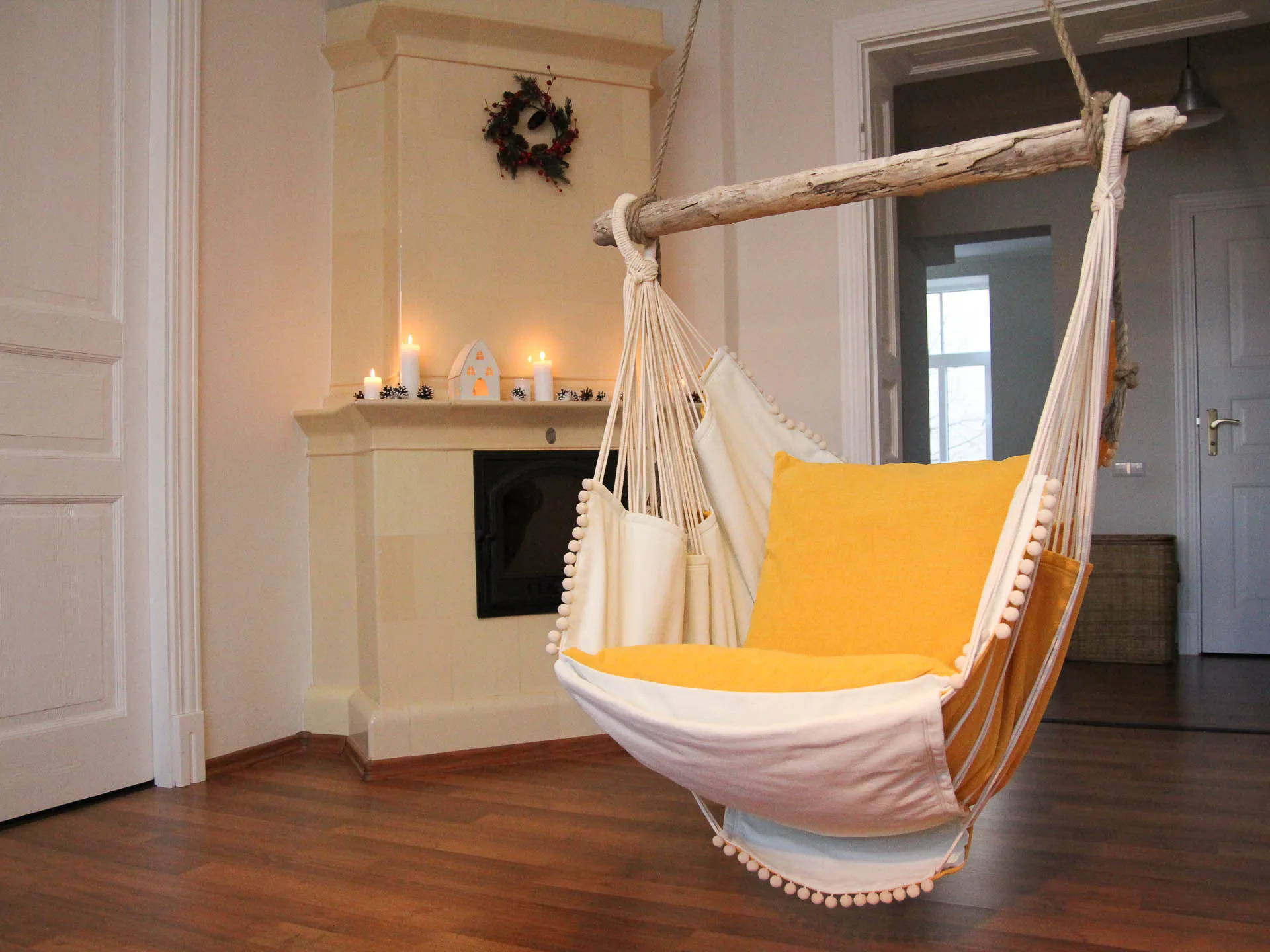 Hammock chair - yellow & white