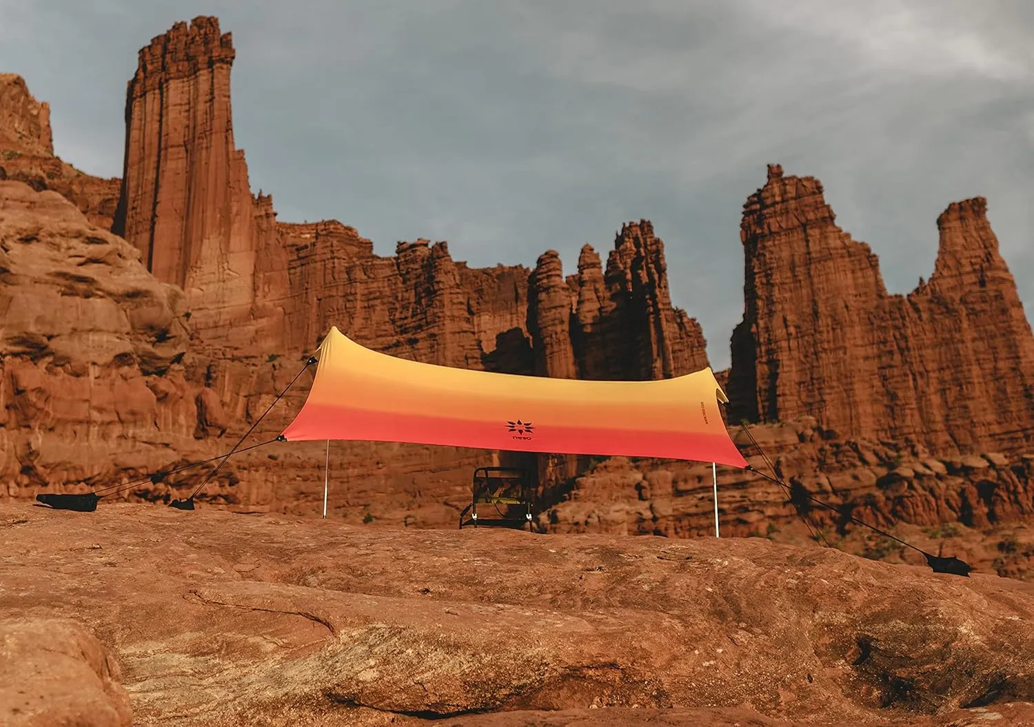 Neso Sidelines Grande : Versatile Sports Sun Shelter, Patented Corners & Poles, 100% Recycled Stakes