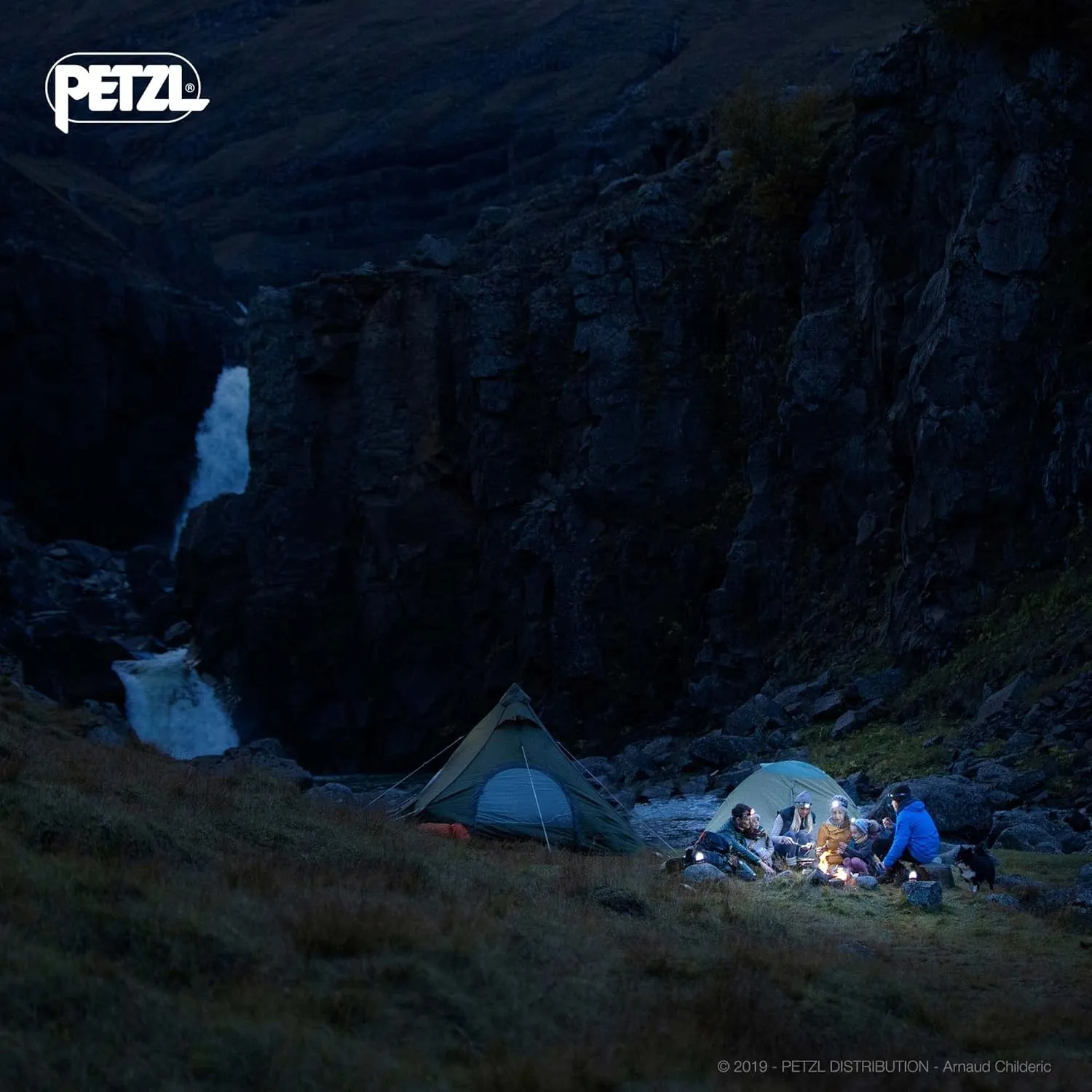 PETZL Tikka Headlamp - Compact, Lightweight 300 Lumen Headlamp for Proximity Lighting for Hiking, Climbing, and Camping - Black