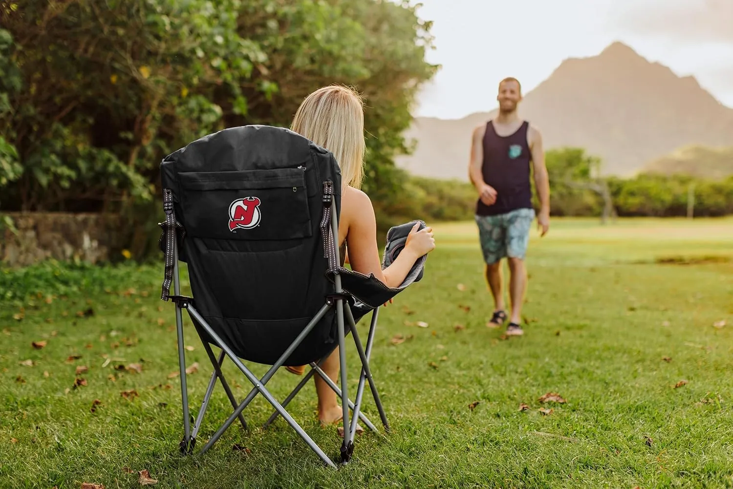 PICNIC TIME NHL Carolina Hurricanes Reclining Camp Chair, Beach Chair for Adults, Sports Chair with Carry Bag, (Black with Gray Accents)