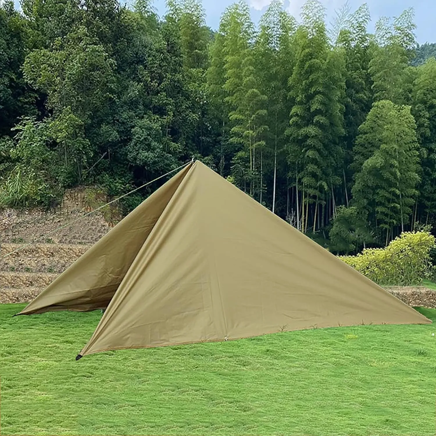 Waterproof Camping Tarp 4 x 4m, Camping Hammock Rain Fly, Ultralight Sunscreen Awning Canopy with Silver Coating, for Backpacking Hiking Travel and Outdoor Adventure